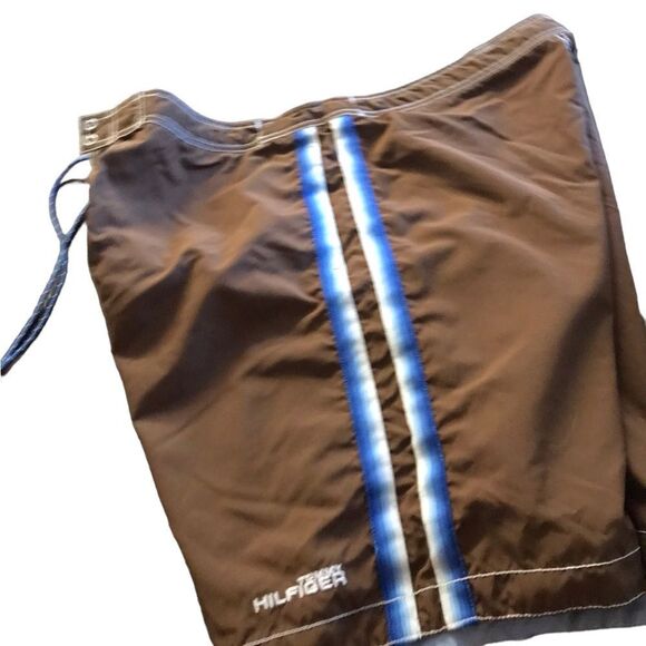 Tommy Hilfiger size XL lined swimming trunks excellent condition - Picture 2 of 2